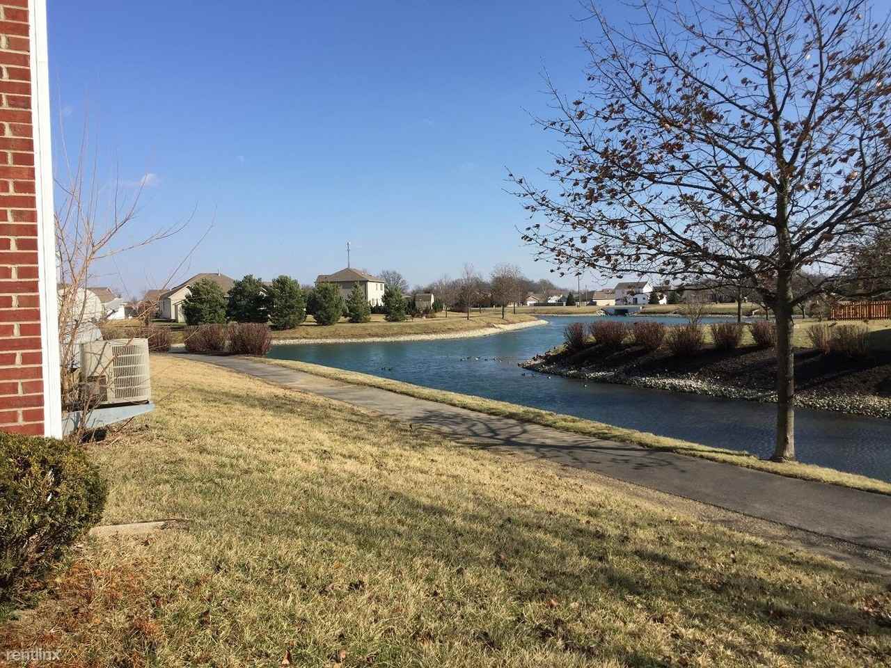 1173 Parkview Dr - Photo 2 of 2