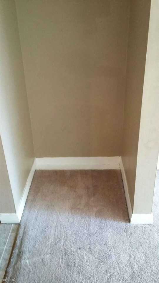 11 E Main St - Photo 2 of 5