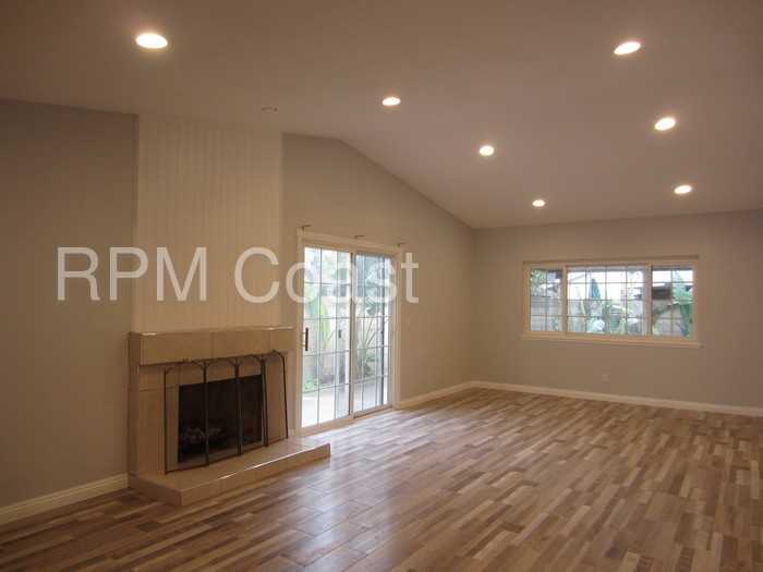 828 W Brentwood Ave - Photo 2 of 17