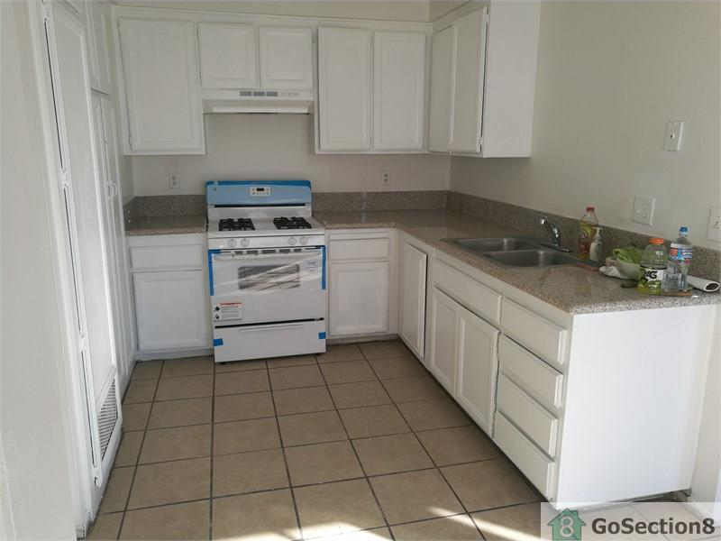 26817 Mossway St - Photo 2 of 47