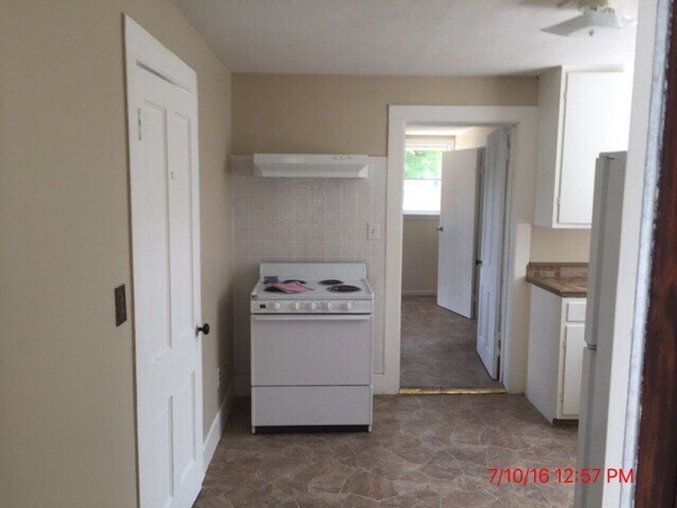 109 Main St - Photo 3 of 13