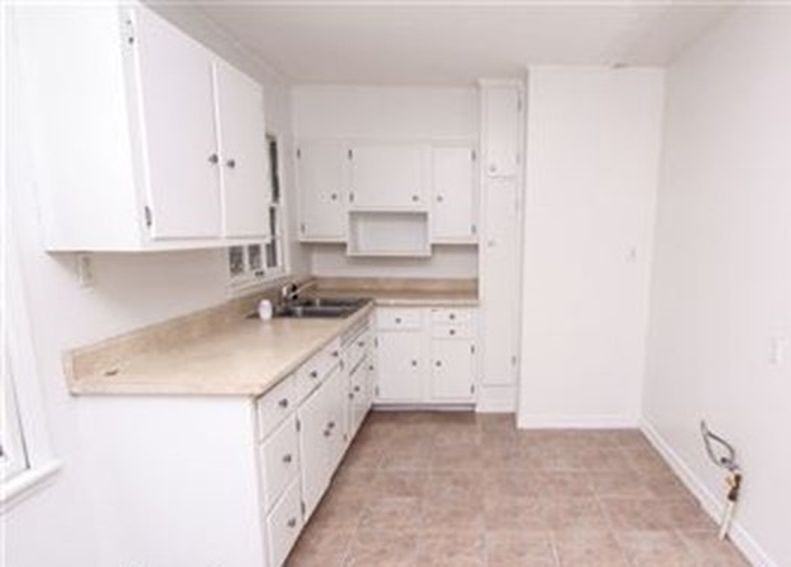 1805 W State Blvd - Photo 2 of 10