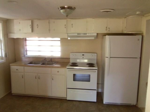 413 John J Sharpe St - Photo 2 of 8