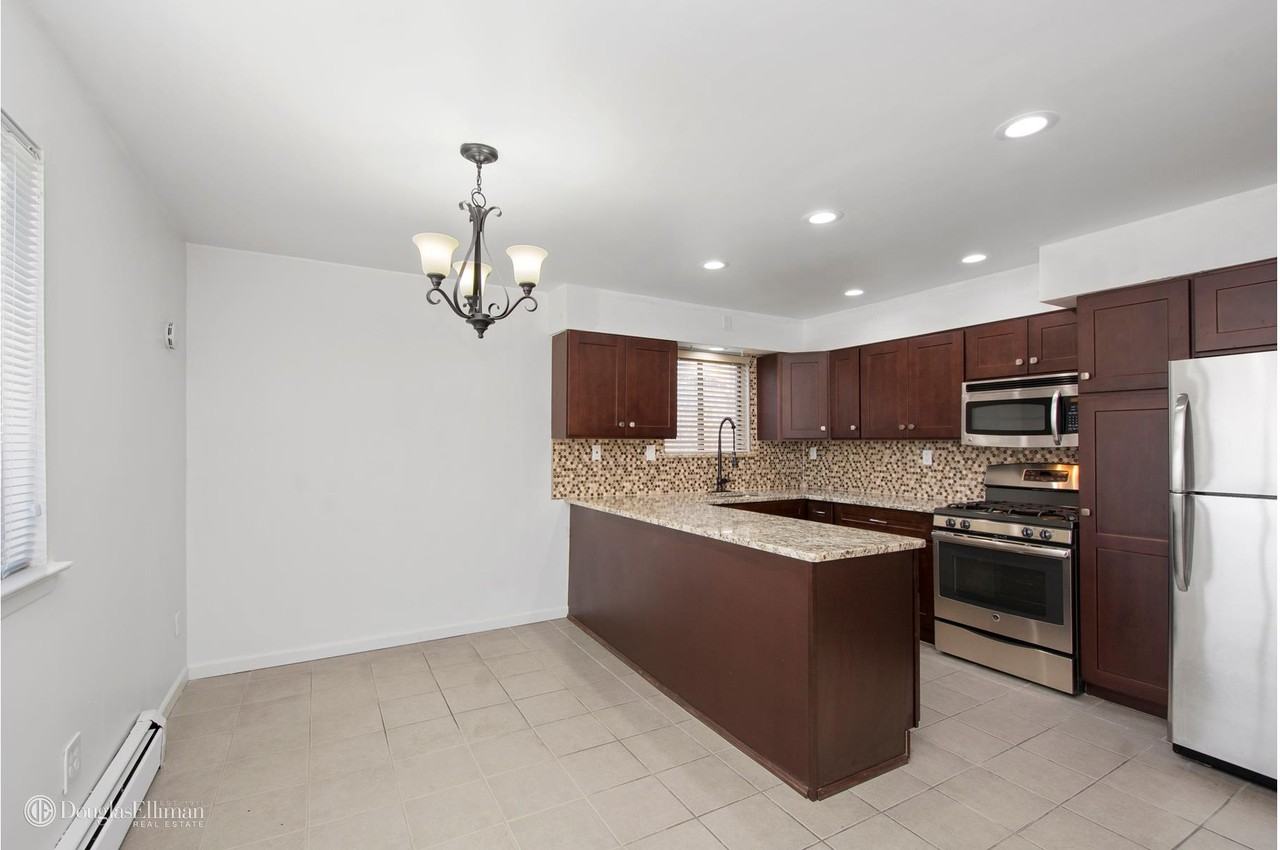 1453 Shore Dr #1 - Photo 3 of 8
