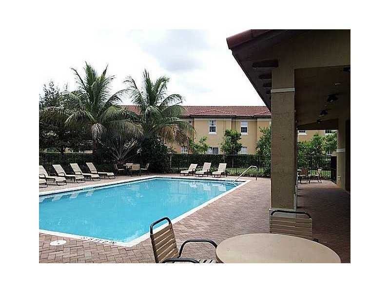 6951 Julia Gardens Dr 6951 - Photo 3 of 7