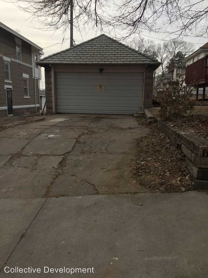 421 N 31st St - Photo 3 of 49