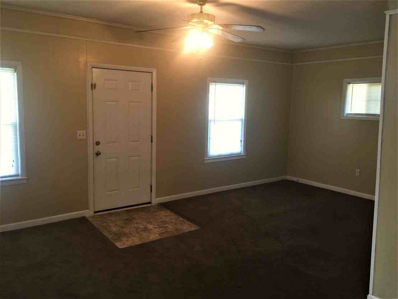 914 Florida St - Photo 2 of 8