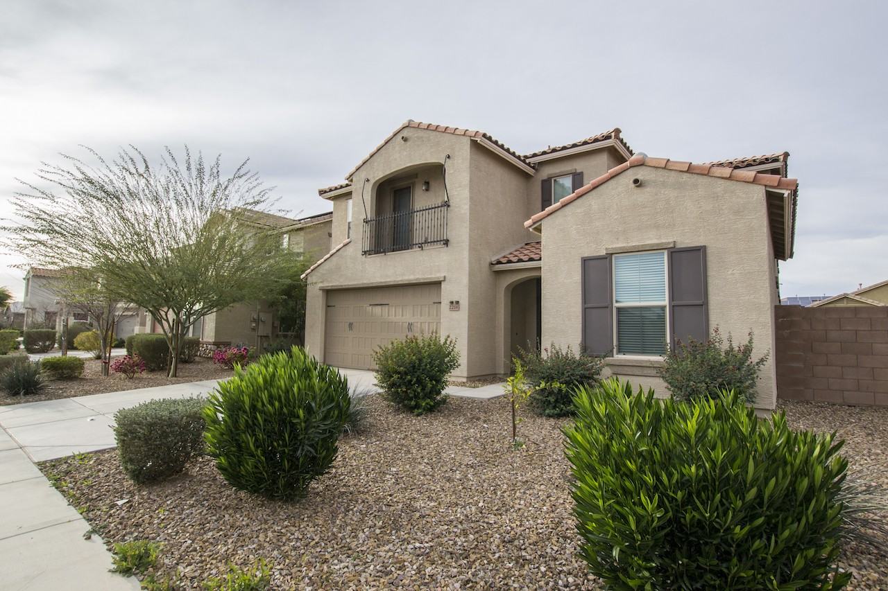 2216 E Brigadier Dr - Photo 2 of 25