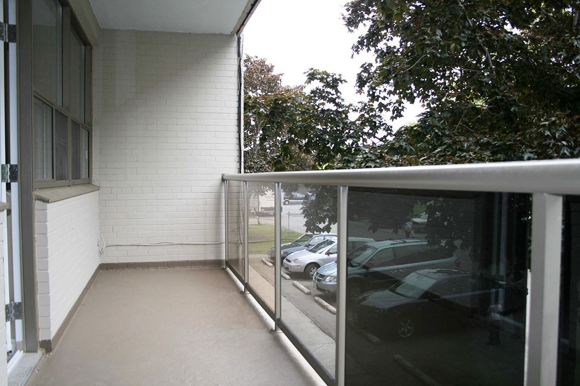 382 Vine St - Photo 2 of 19