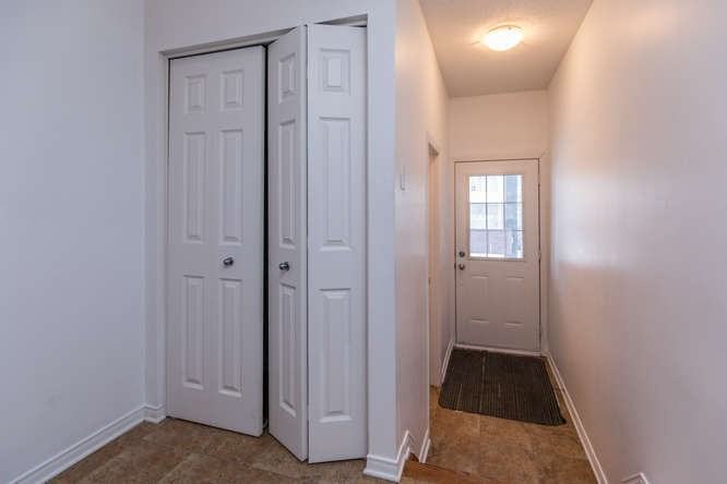 143 Challenge Crescent - Photo 2 of 12