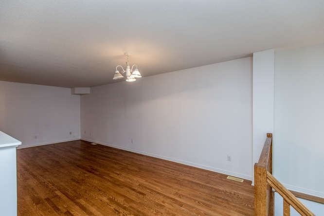 143 Challenge Crescent - Photo 3 of 12