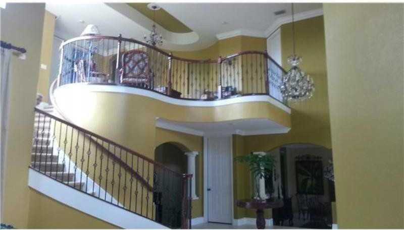 1758 SW 185th Ave - Photo 3 of 6