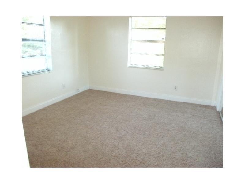 221 SW 68th Ave - Photo 3 of 9