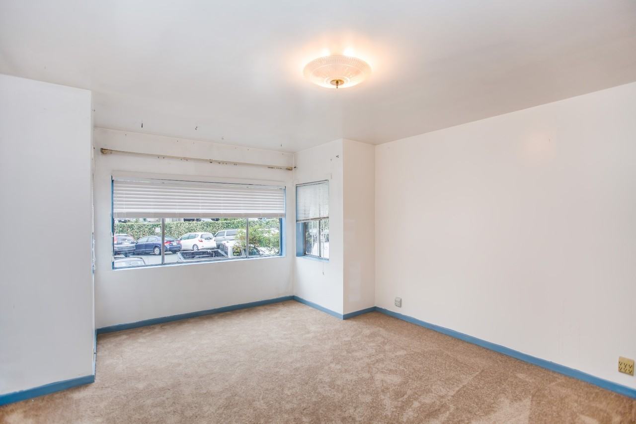 75 Noe St - Photo 2 of 5