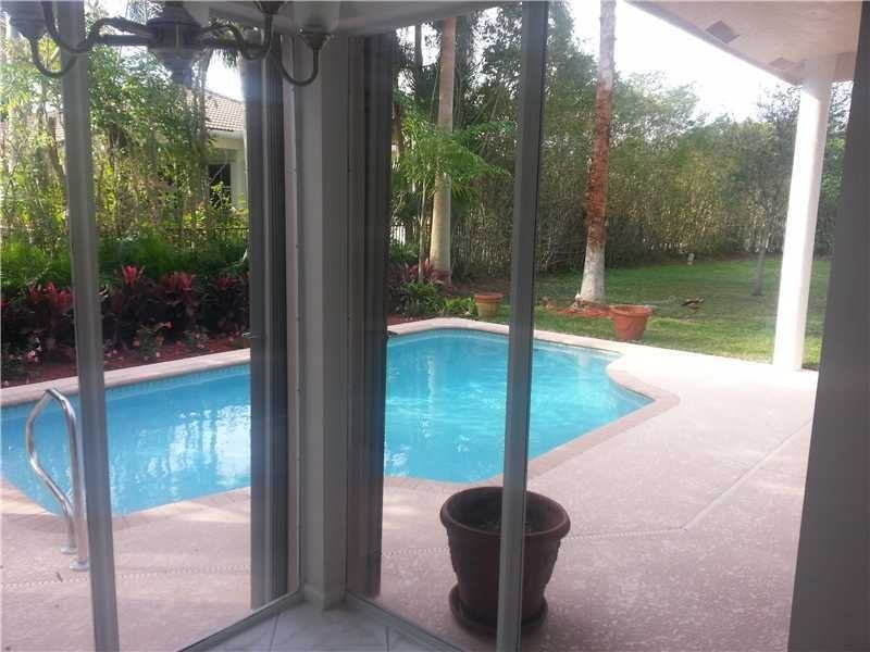 1040 Weston Rd - Photo 3 of 9