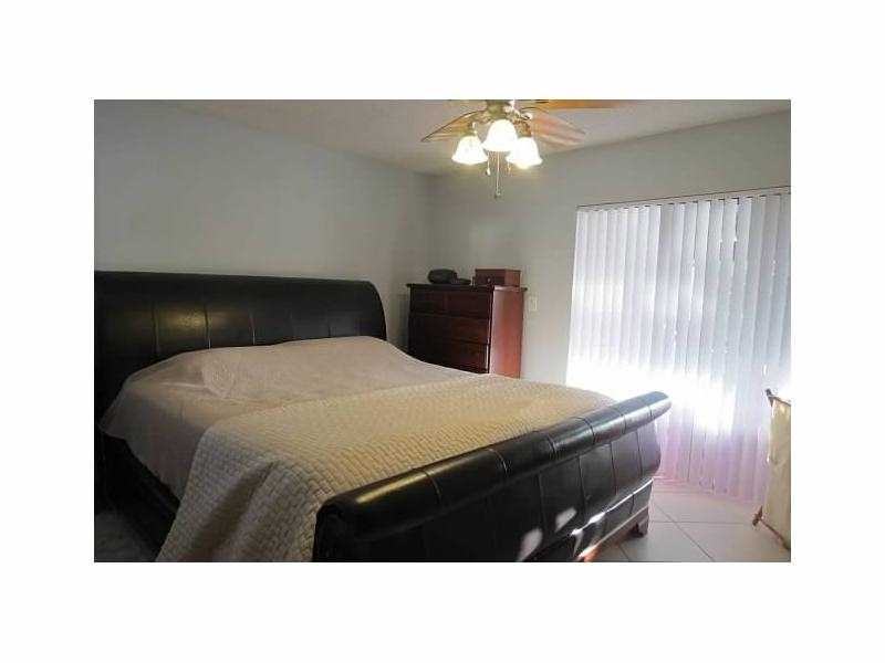 4002 E Sailboat Dr - Photo 3 of 9