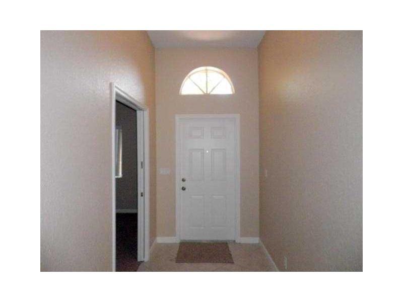 7608 NW 99th Terrace - Photo 3 of 9