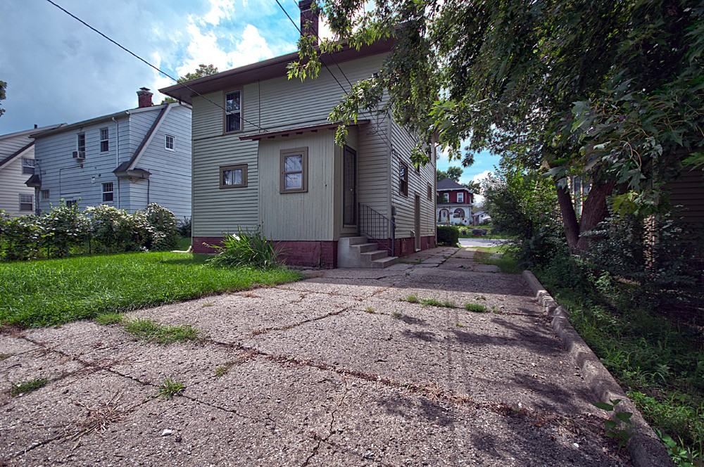 1262 Woodward Ave - Photo 2 of 22