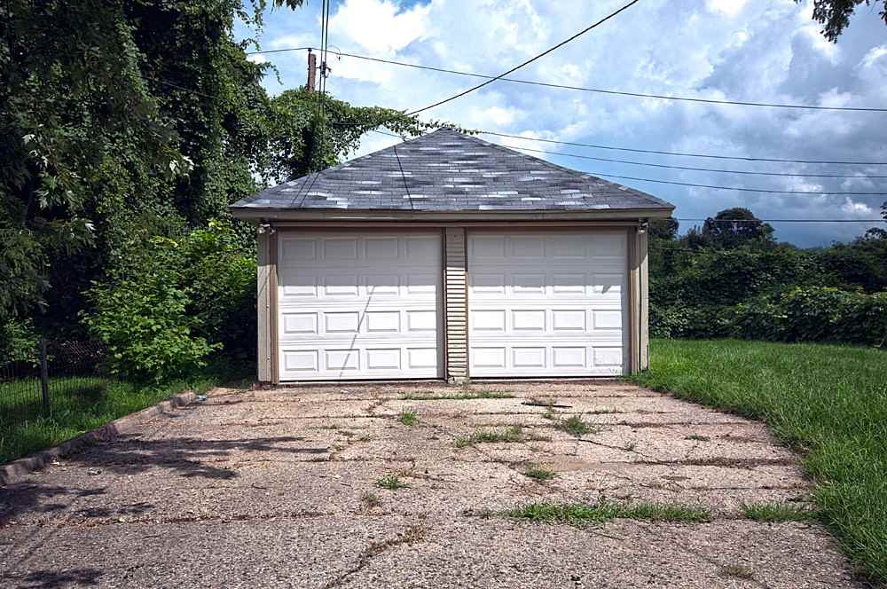 1262 Woodward Ave - Photo 3 of 22