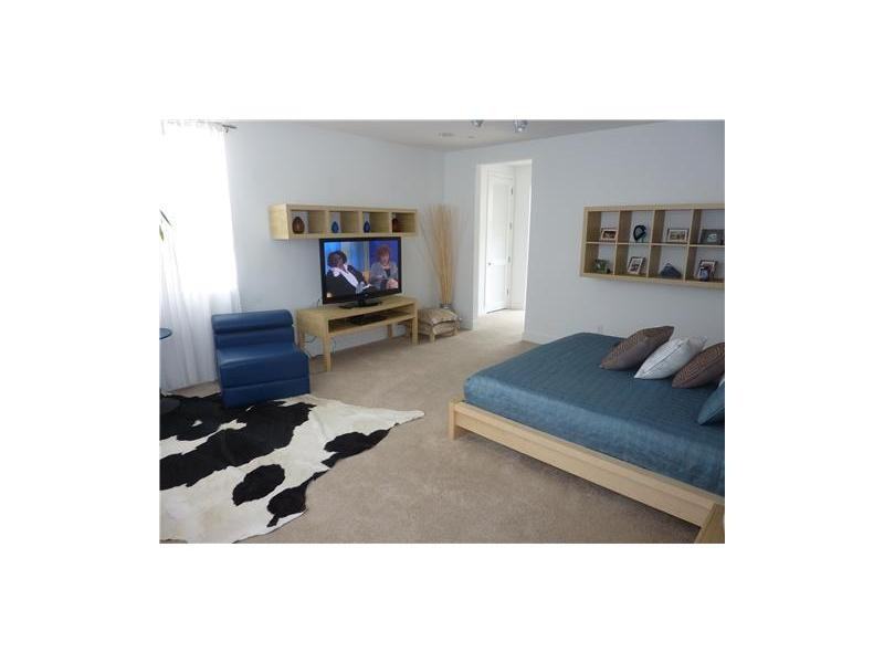 1212 NE 11th Ave 1208 - Photo 3 of 9