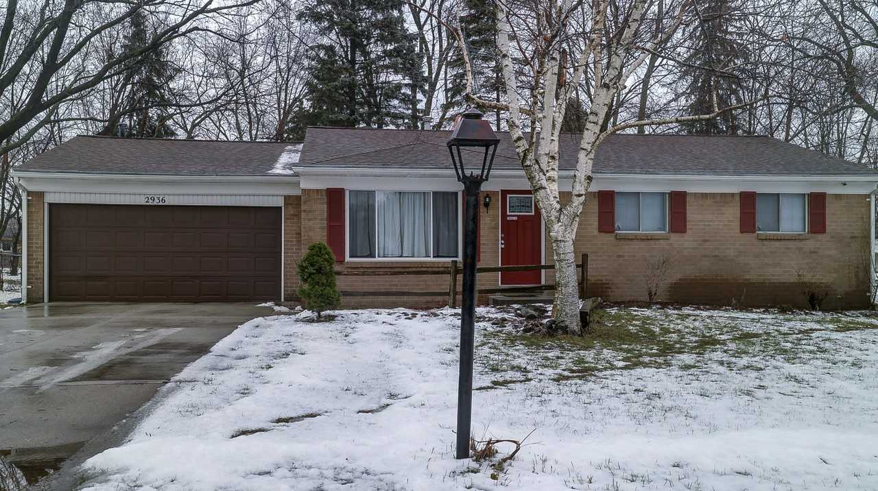 2936 Airport Road - Photo 2 of 20