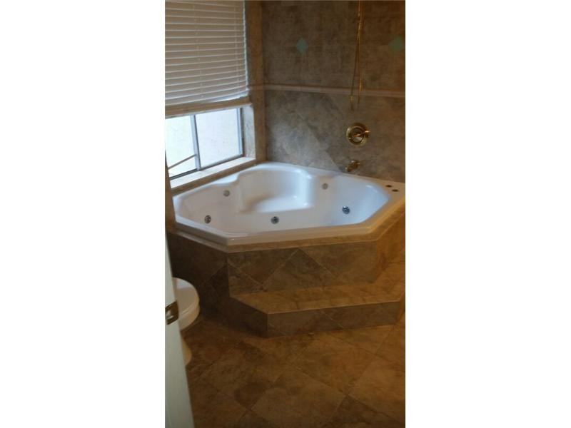 3971 Coral Springs Dr 1 - Photo 2 of 6