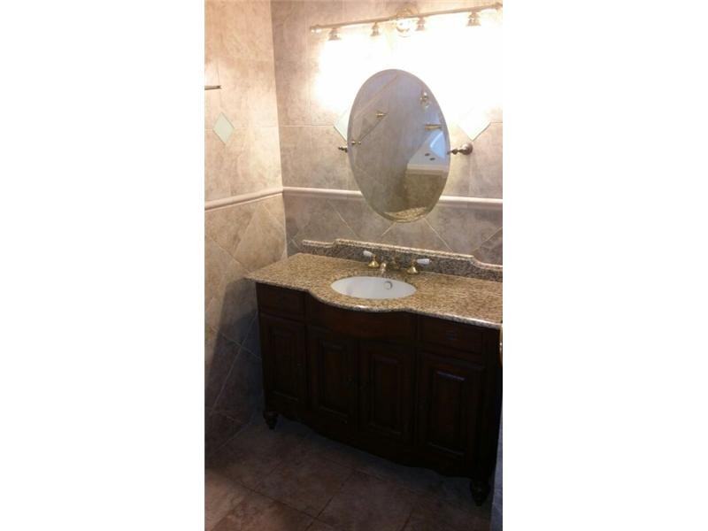 3971 Coral Springs Dr 1 - Photo 3 of 6