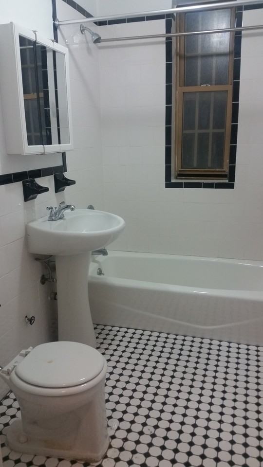 1105 Jerome Avenue - Photo 2 of 2