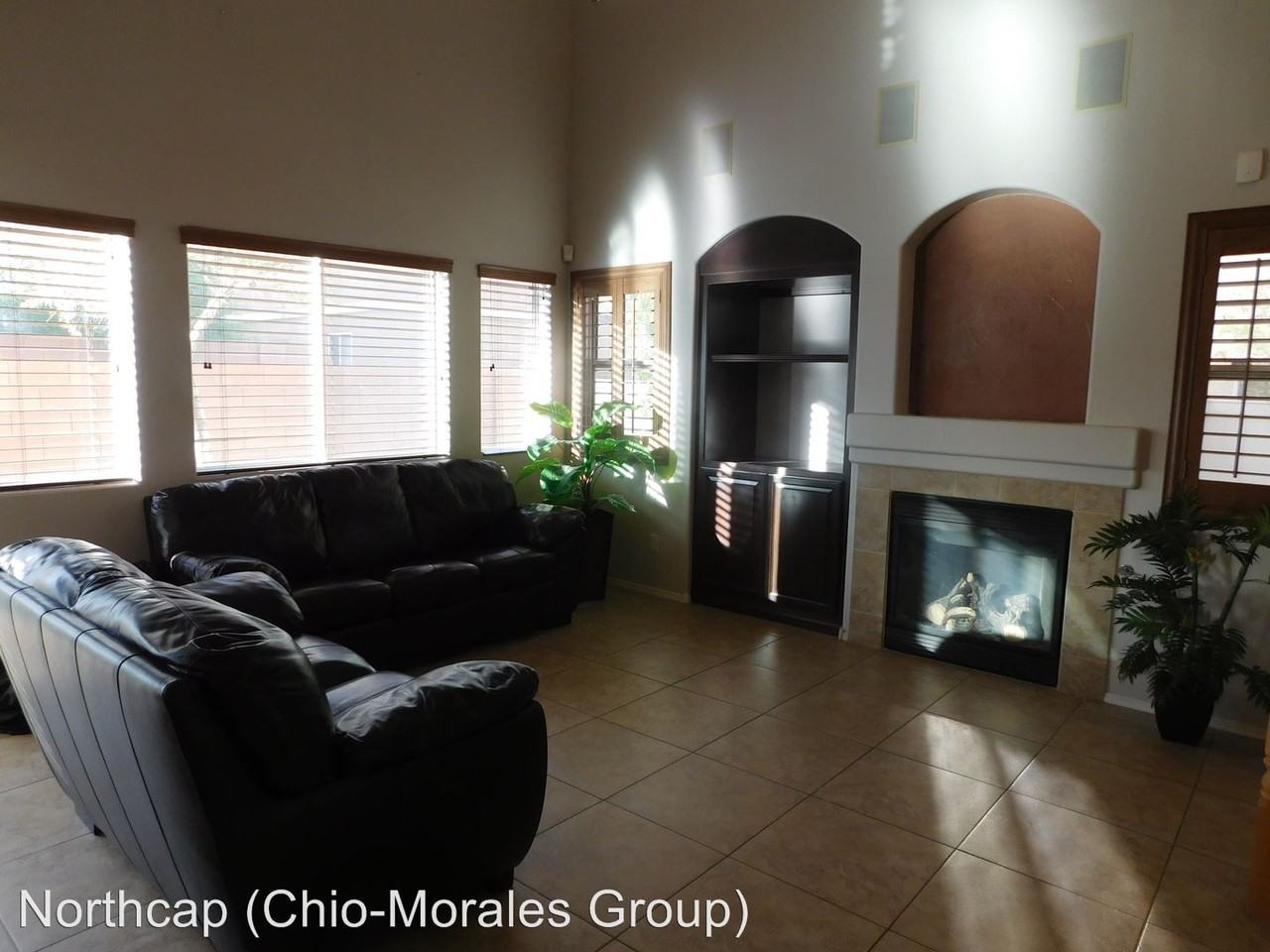 10392 Lady Angela St - Photo 2 of 12