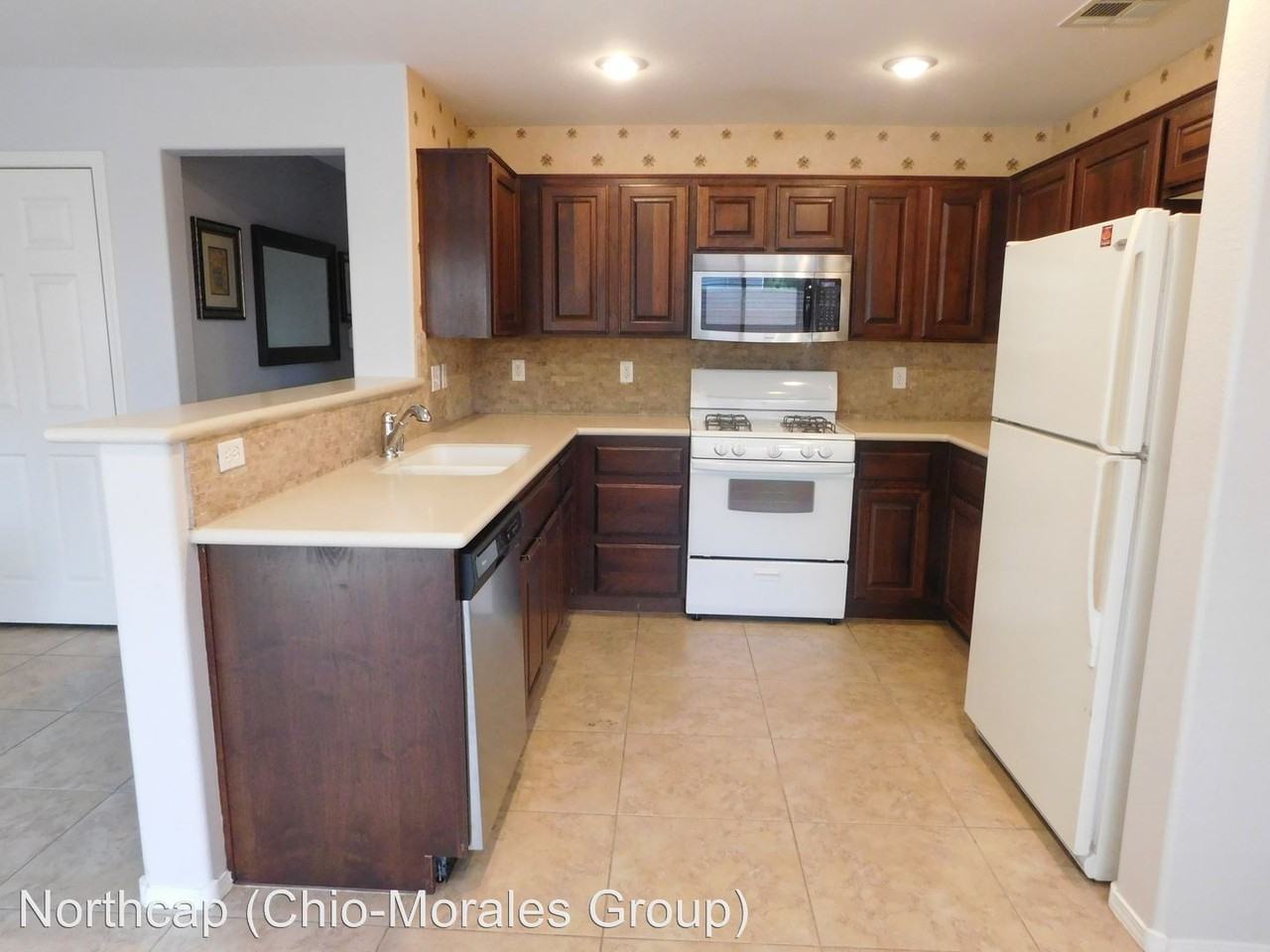 10392 Lady Angela St - Photo 3 of 12