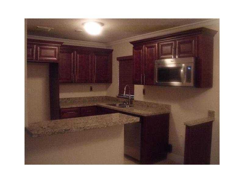 3470 NW 18th St - Photo 3 of 5