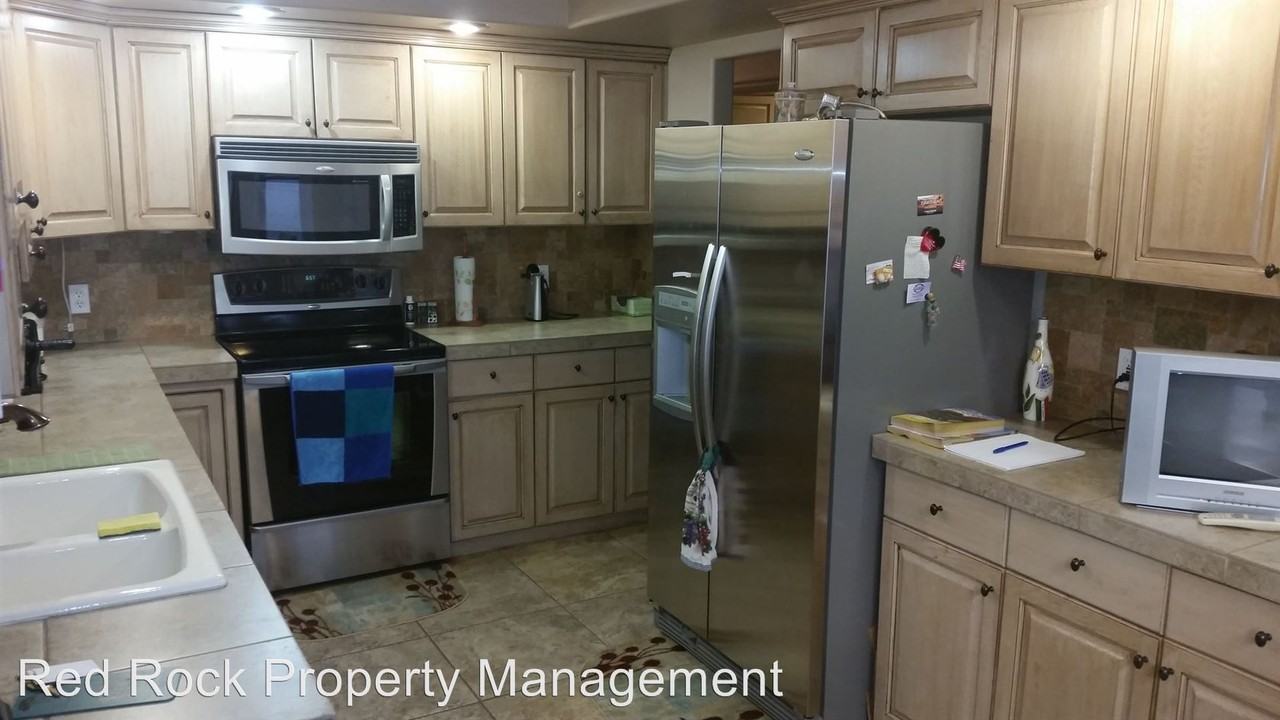 545 Valley View Dr #102 - Photo 3 of 29