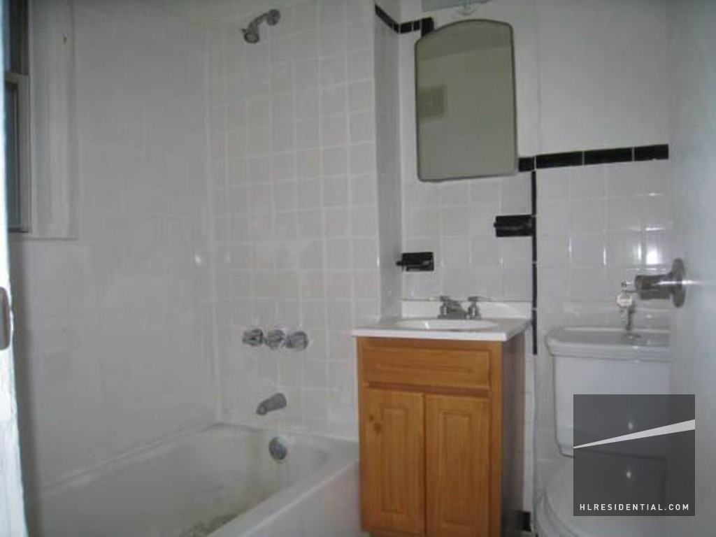 41-22 66th St 2ndFL - Photo 2 of 8