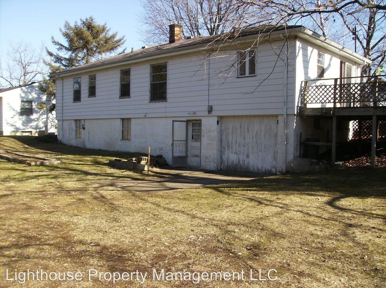325 Elm St SE - Photo 2 of 12