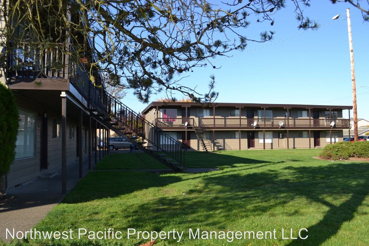 1083 Savage Rd NE - Photo 3 of 14