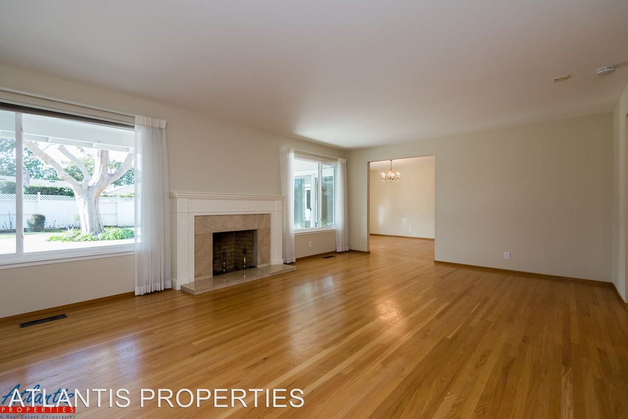 1872 Miramonte Ave - Photo 2 of 16