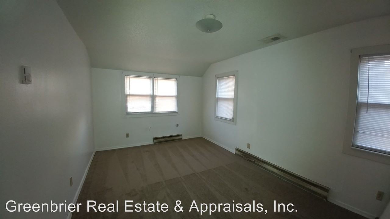 3656 Herbert St - Photo 3 of 9