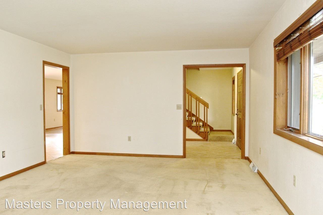 10442 Bridgewood St - Photo 2 of 11
