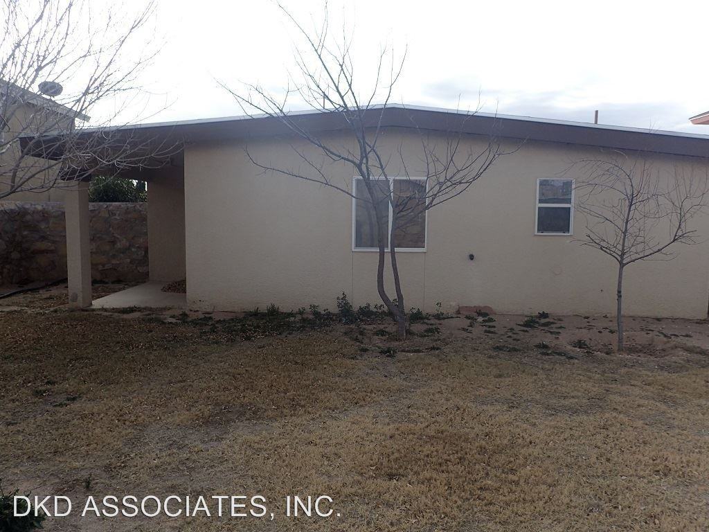 14241 Desert Cloud Dr - Photo 3 of 28