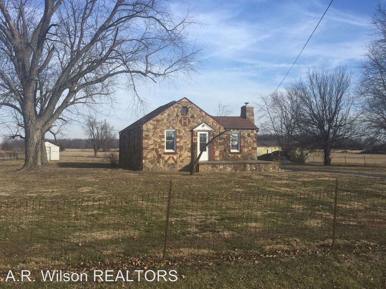 5100-5582 N Farm Rd 171 - Photo 3 of 17