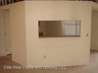 7925 NW 82nd St - Photo 3 of 12