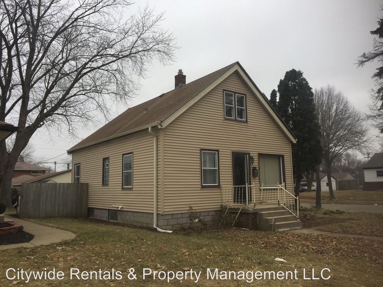 4302 N 62nd St - Photo 2 of 13