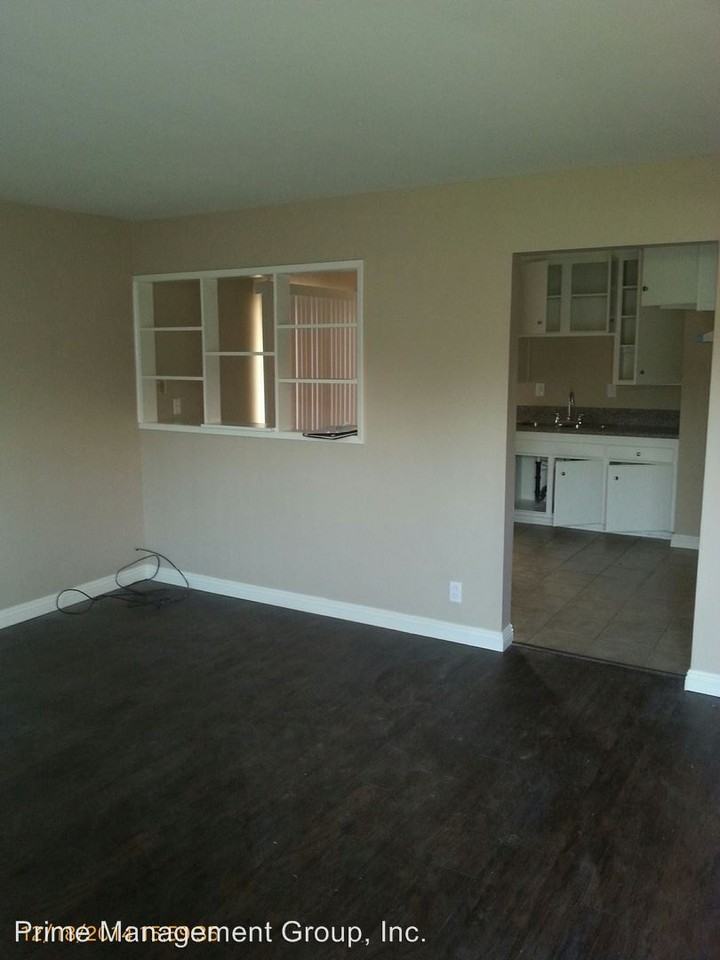 2313 Holford St - Photo 2 of 7