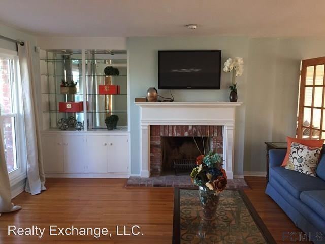 926 S Beach St - Photo 2 of 28