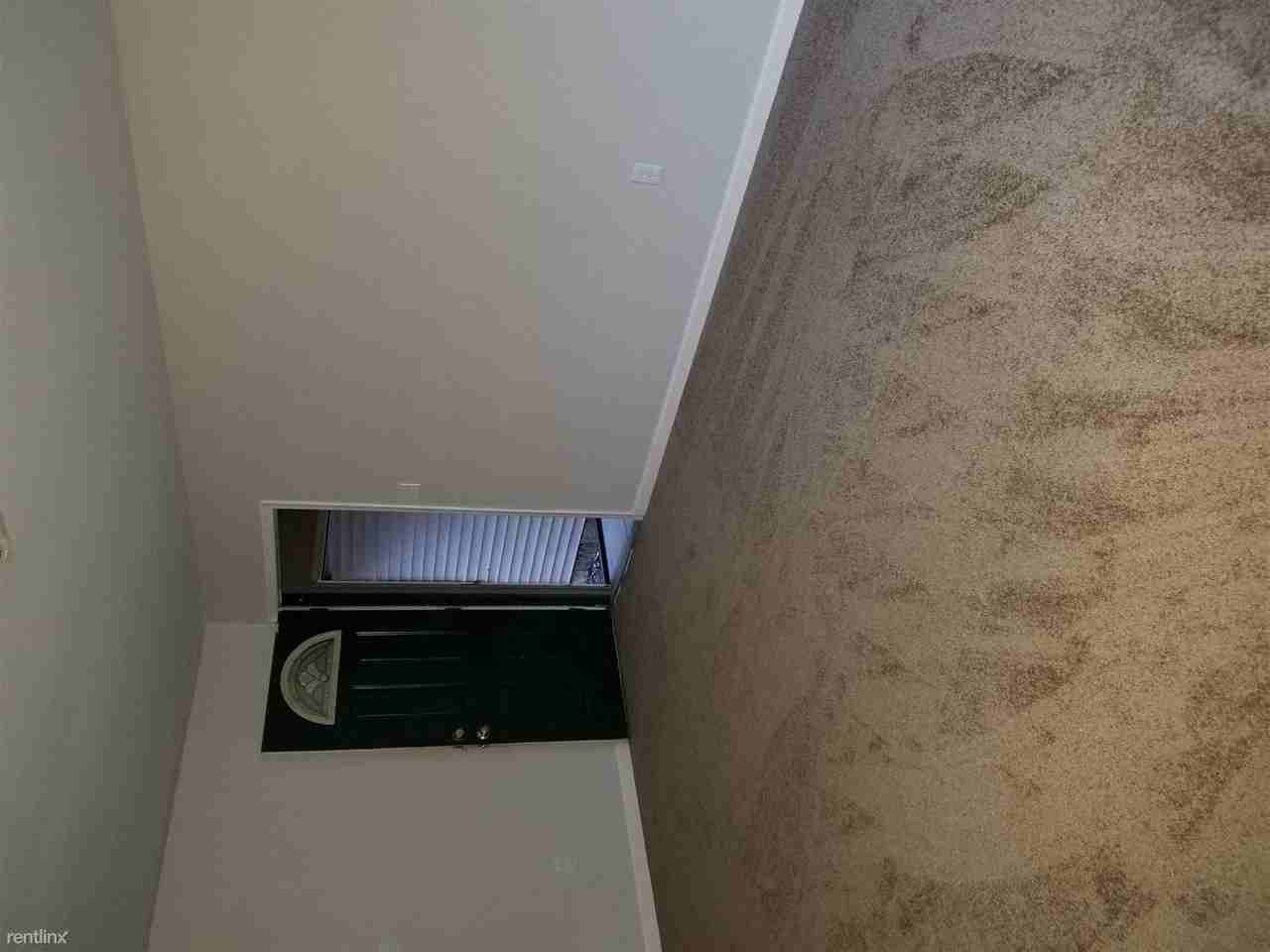 334 Twin Lakes Blvd - Photo 3 of 11