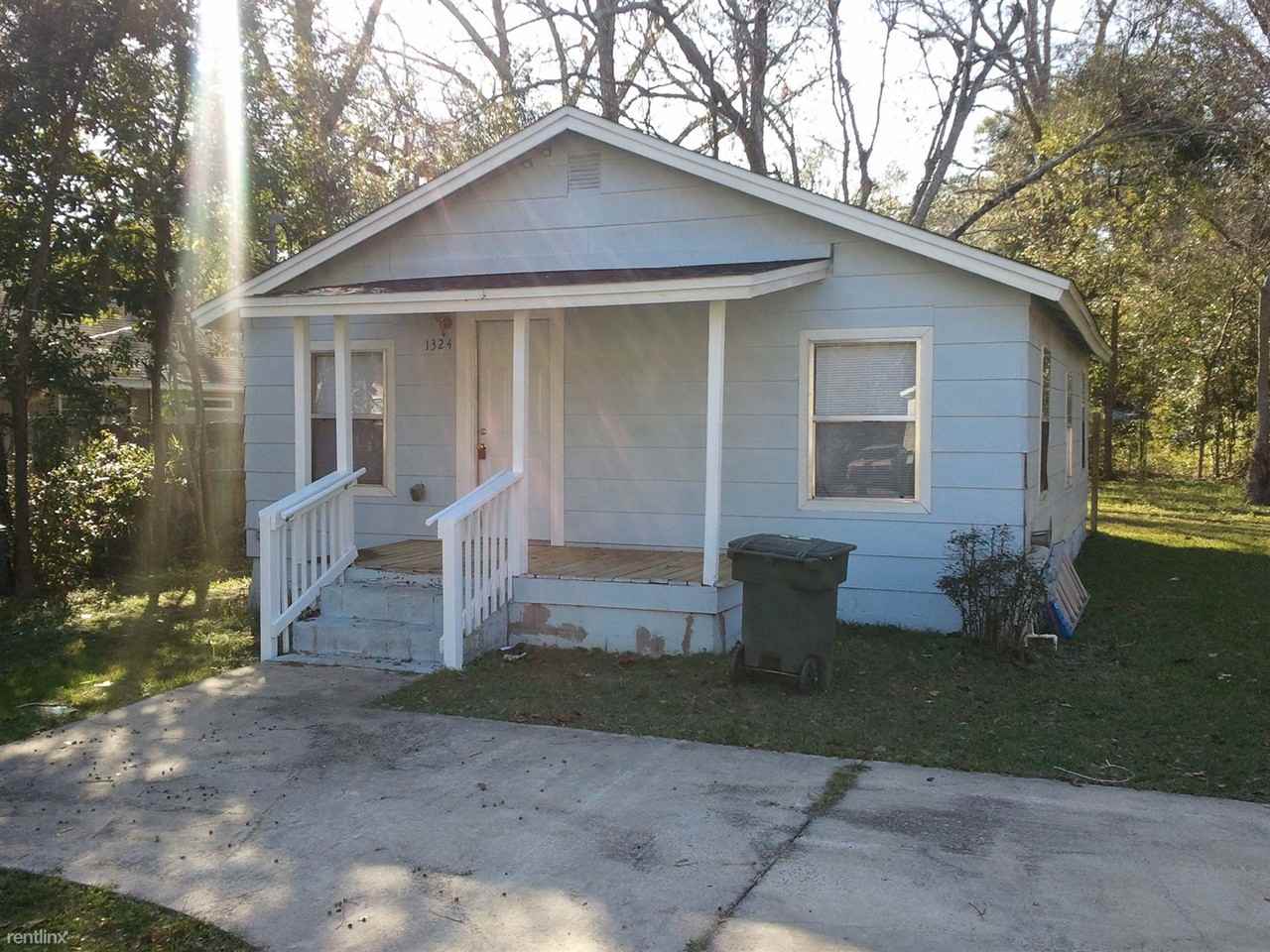 1324 Lowell St - Photo 2 of 13