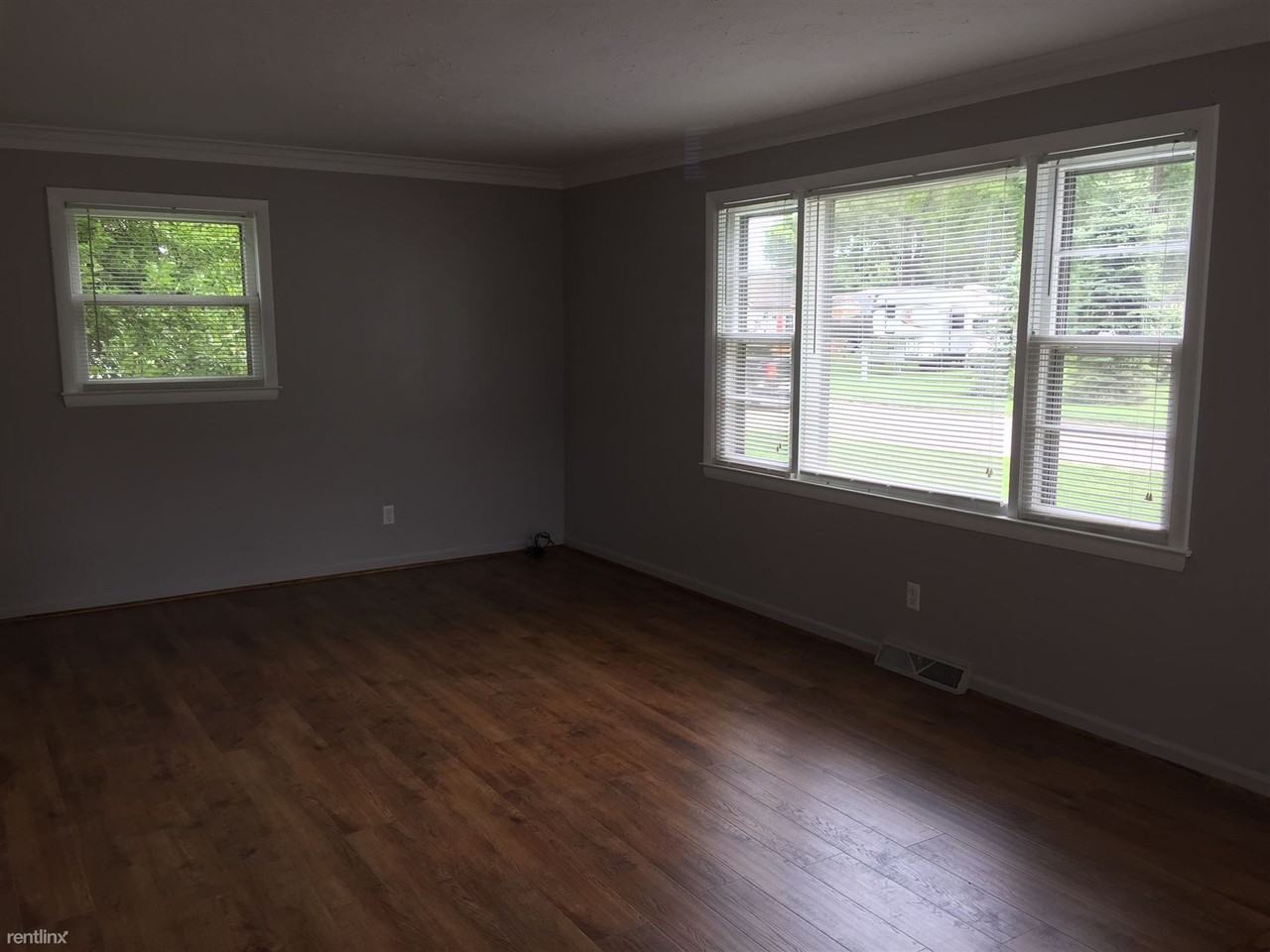 201 N 1st St - Photo 3 of 3