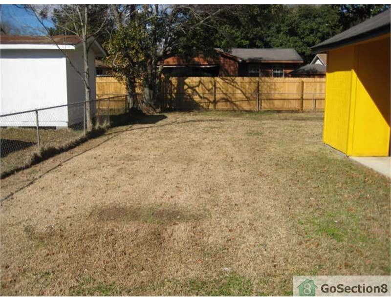 1956 Harvey Ct - Photo 3 of 18