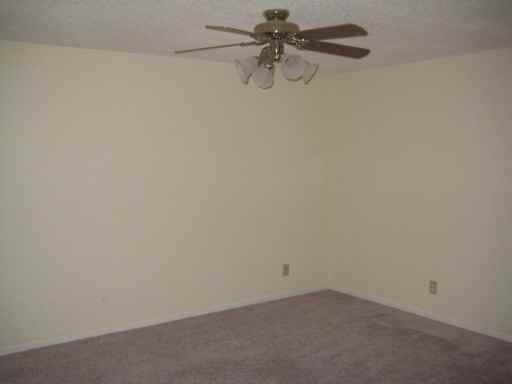 2629 Hitchcock Dr - Photo 3 of 10