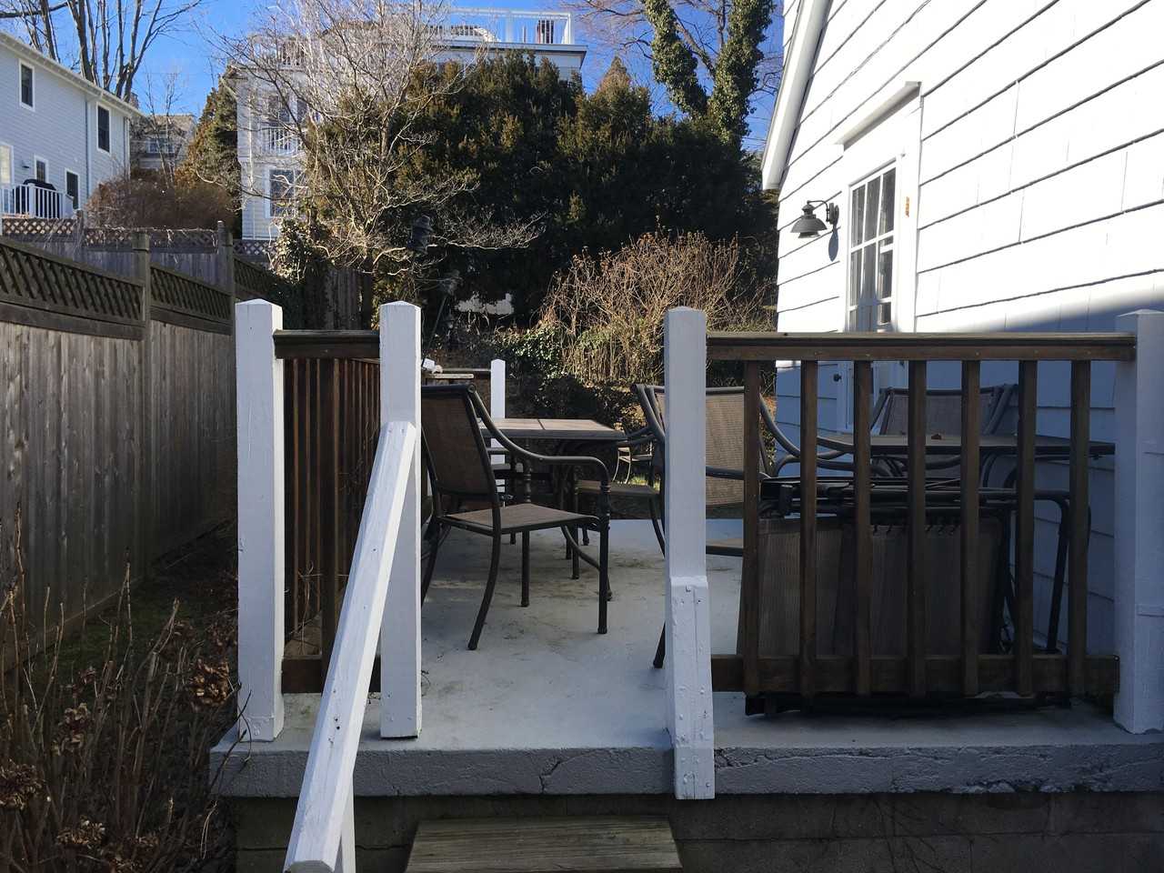 24 Sherwood Dr - Photo 2 of 11